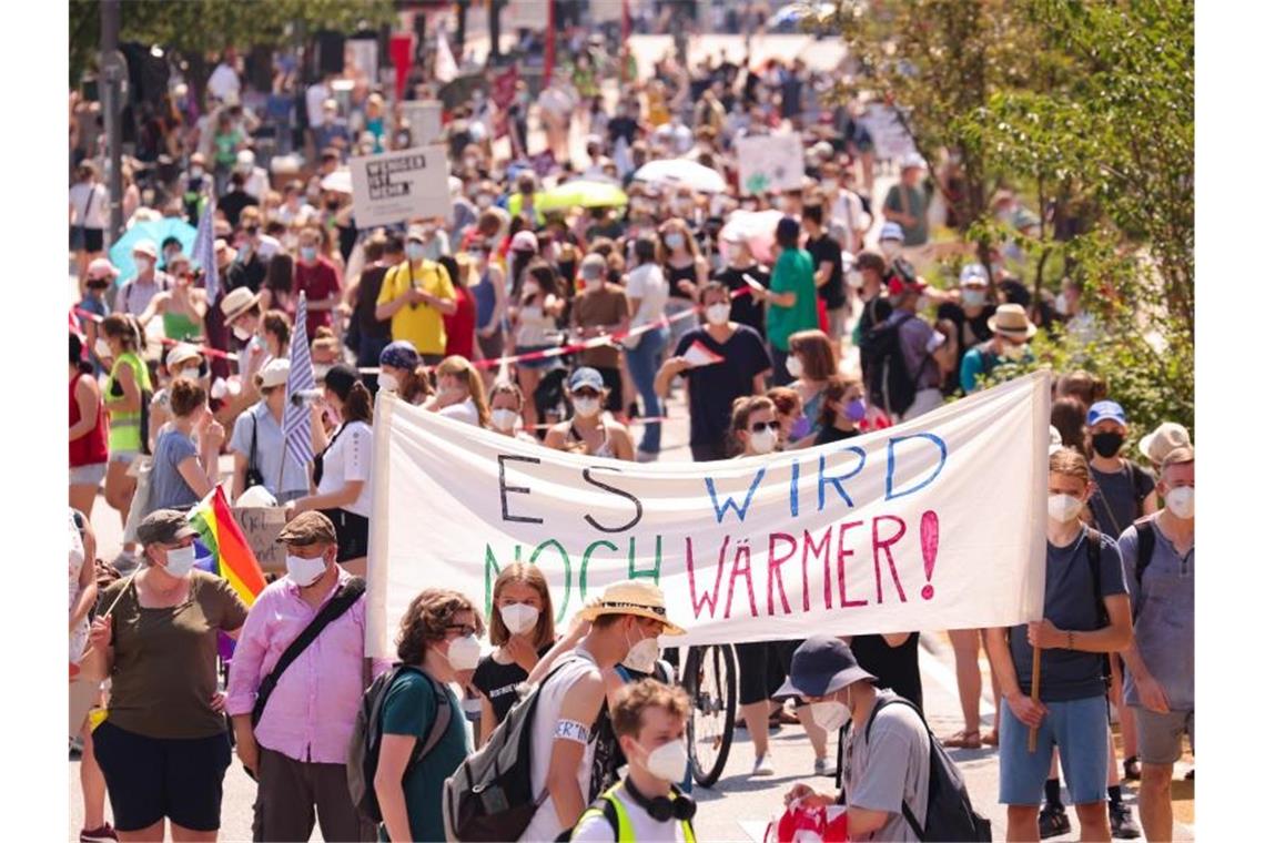 Fridays-for-Future-Demo in Hamburg. Foto: Ulrich Perrey/dpa