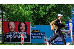„Frieden sichern“: Olaf Scholz und Spitzenkandidatin Katarina Barley werben gemeinsam für die SPD.