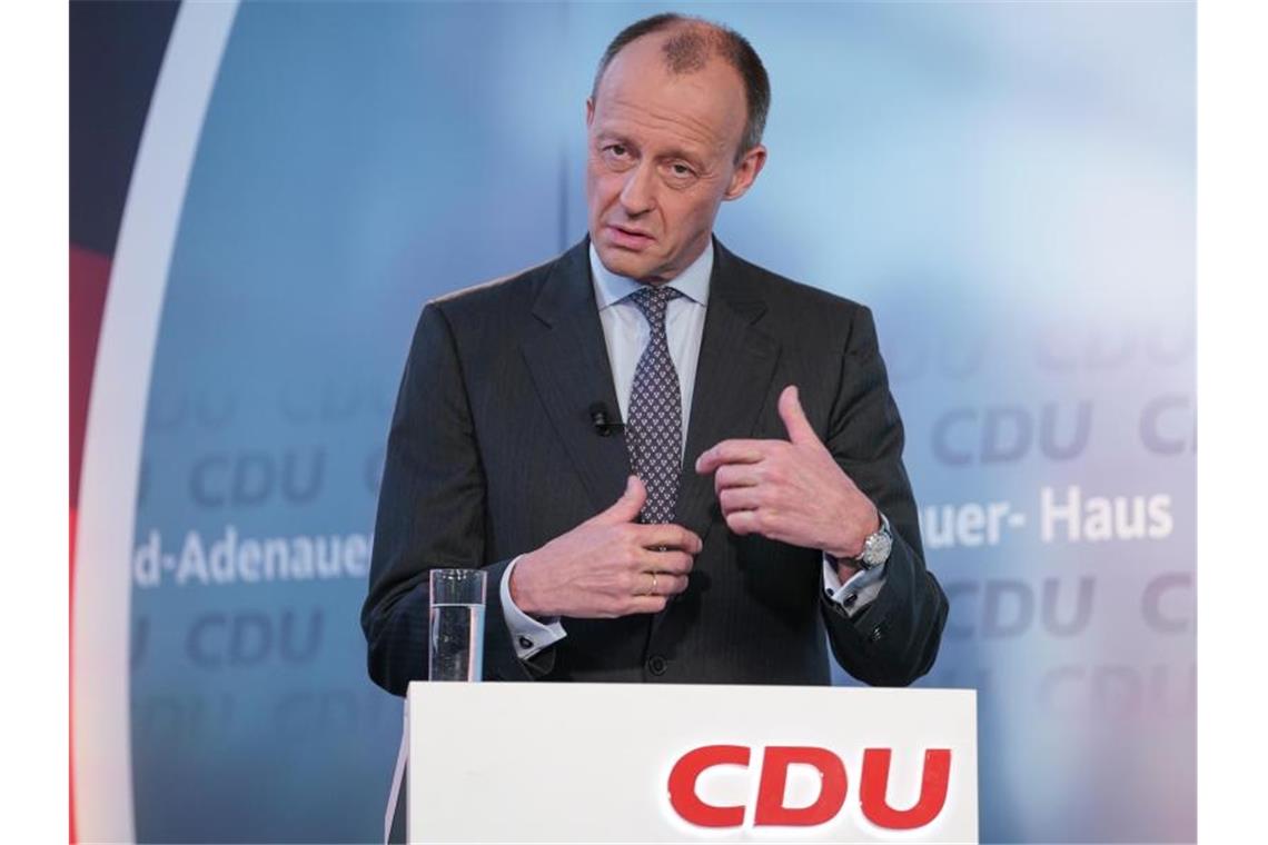 Friedrich Merz (CDU) sieht Politiker bei den Corona-Impfungen in der Vorbildfunktion. Foto: Jörg Carstensen/dpa/Archivbild