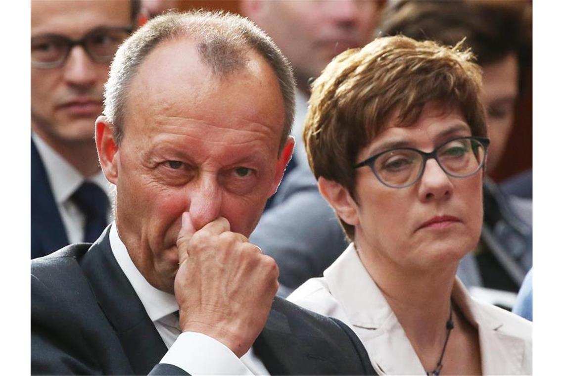 Norbert Röttgen: „Es geht um Positionierung der CDU“ Friedrich Merz (CDU) und Annegret Kramp-Karrenbauer, noch Vorsitzende der CDU. Foto: Wolfgang Kumm/dpa
