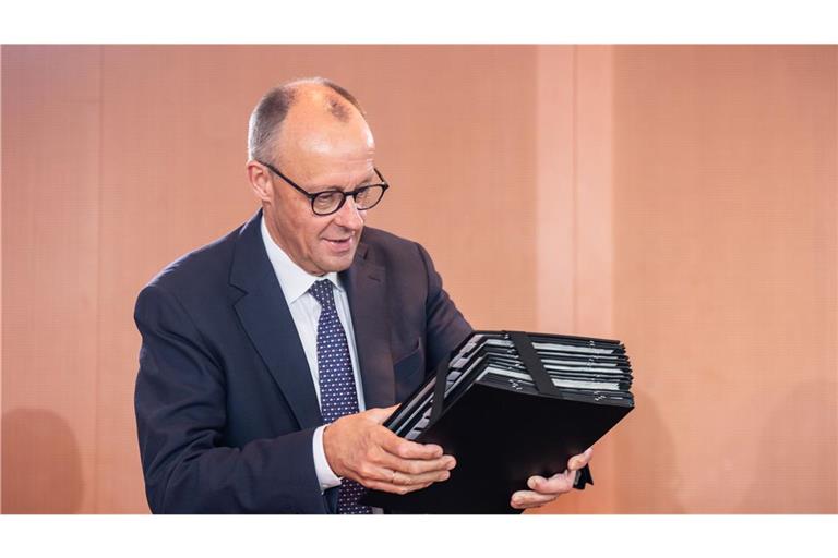 Friedrich Merz (CDU) will ukrainischen Präsidenten Wolodymyr Selenskyj und europäischen Regierungschefs zum Ukraine-Krieg beraten. (Archivbild)
