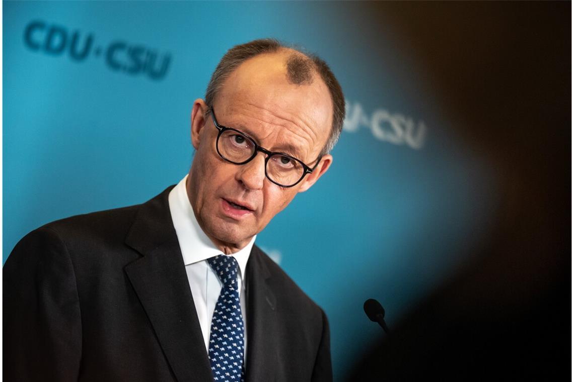 Kommentar: Die Grünen retten Friedrich Merz Friedrich Merz erläutert die Einigung auf das Finanzpaket.