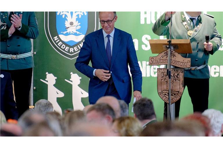 Friedrich Merz ist Mitglied im Schützenverein und am Sonntag besonderer Gast beim diesjährigen Schützenfest in Arnsberg-Niedereimer.