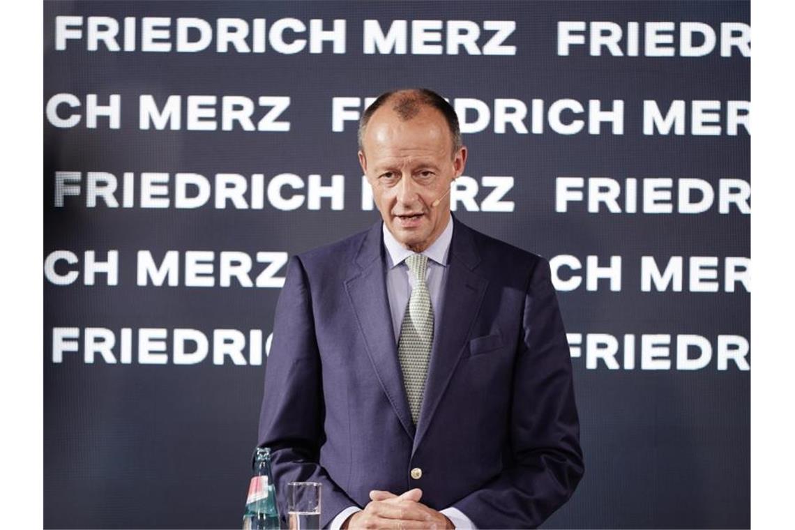 Junge Union für Merz als CDU-Chef - Röttgen vor Laschet Friedrich Merz stellt sich Mitte Oktober in Berlin den Fragen der Jungen Union. Foto: Michael Kappeler/dpa-pool/dpa