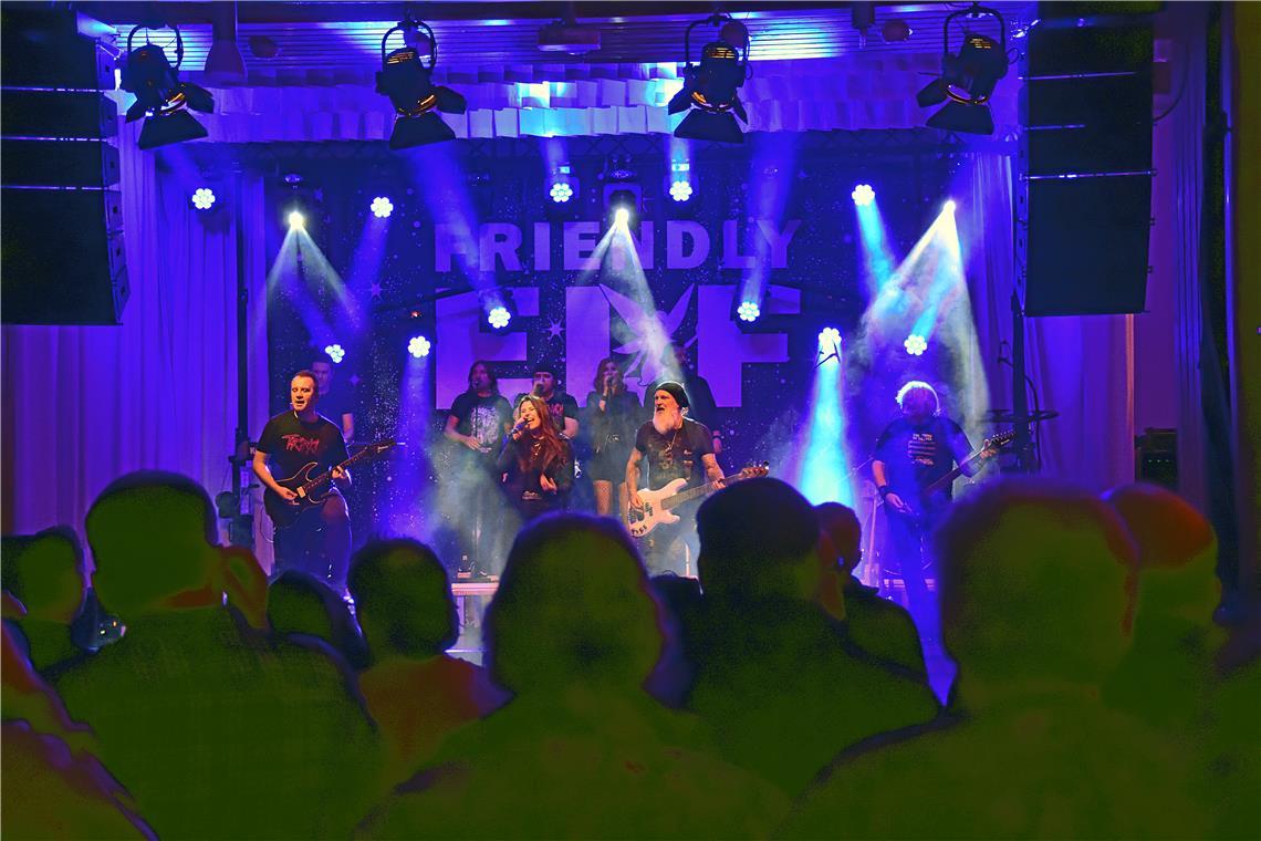 FRIENDLY ELF auf der Bühne in der Festhalle. 2. WINTER ROCK NIGHT in Althütte" m...