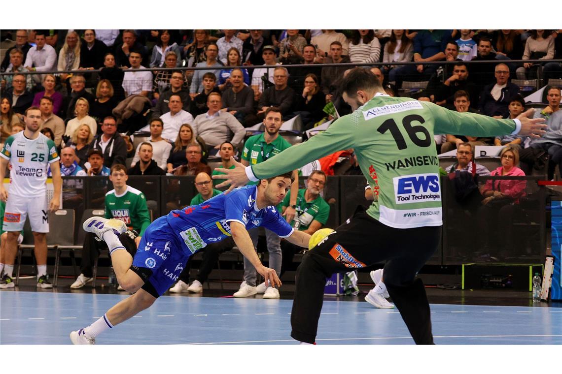 TVB Stuttgart fertigt Frisch Auf Göppingen im Derby ab Frisch-Auf-Keeper Tibor Ivanisevic hielt vor der Pause sehr gut, baute dann ab.