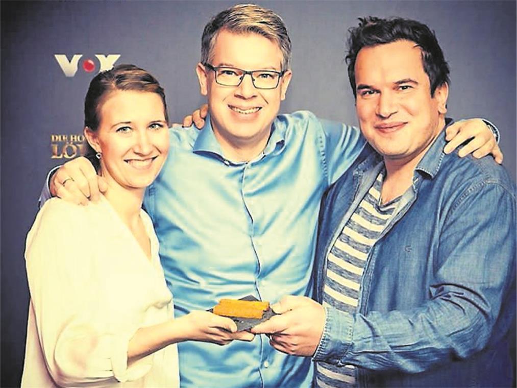 Frittendeal: Ina und Sascha Wolter mit Investor Frank Thelen (Mitte). Foto: Instagram/Thelen