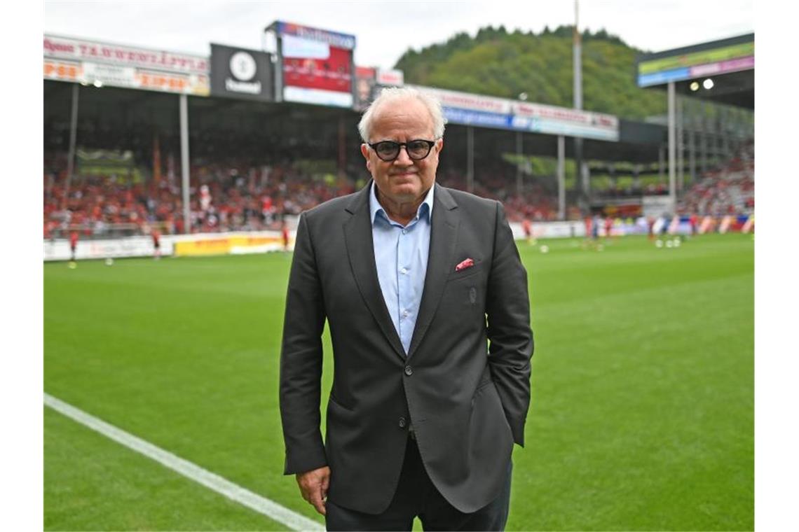 Designierter DFB-Boss Keller: Freiburg immer „Herzensverein“ Fritz Keller im Freiburger Schwarzwald-Stadion. Foto: Patrick Seeger/Archivbild