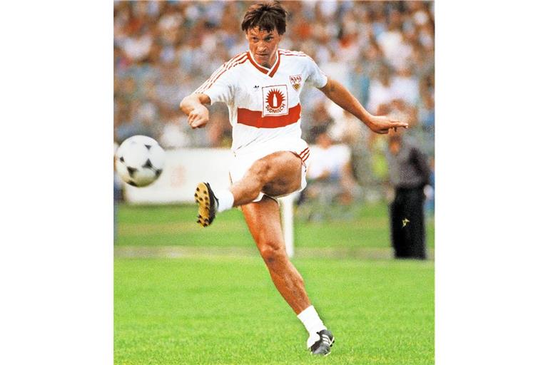 Früher für den VfB am Ball: Asgeir Sirgurvinsson