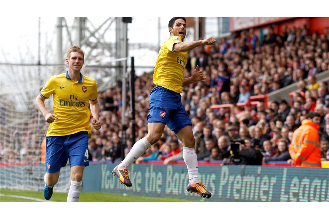 Frust, Ärger, Enttäuschung: Arsenal und sein Verlierer-Image Früher schon Teamkollegen beim FC Arsenal: Per Mertesacker und Mikel Arteta (r).