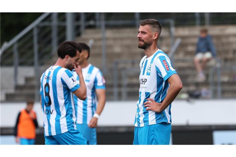 Frust pur bei David Braig (re.) und der Kickers-Mannschaft