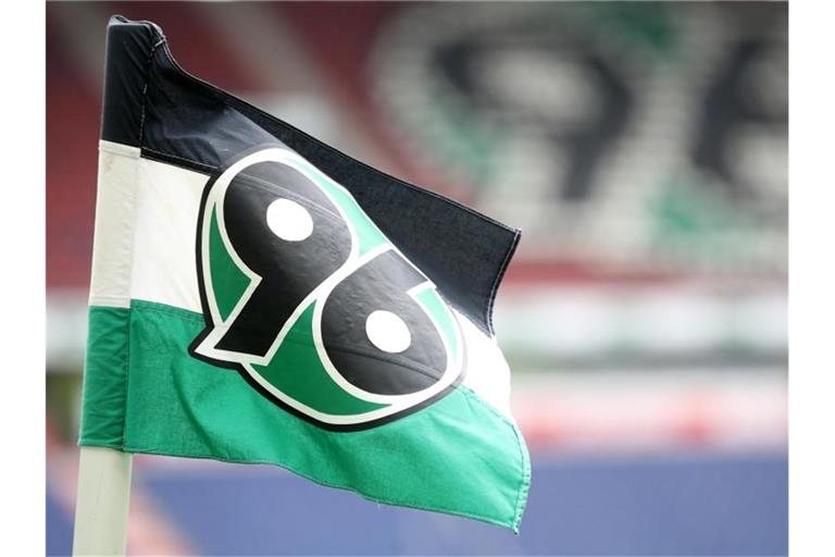 Fünf Profis von Hannover 96 hatten gegen die Corona-Auflagen verstoßen. Foto: Friedemann Vogel / Pool/epa/Pool/dpa