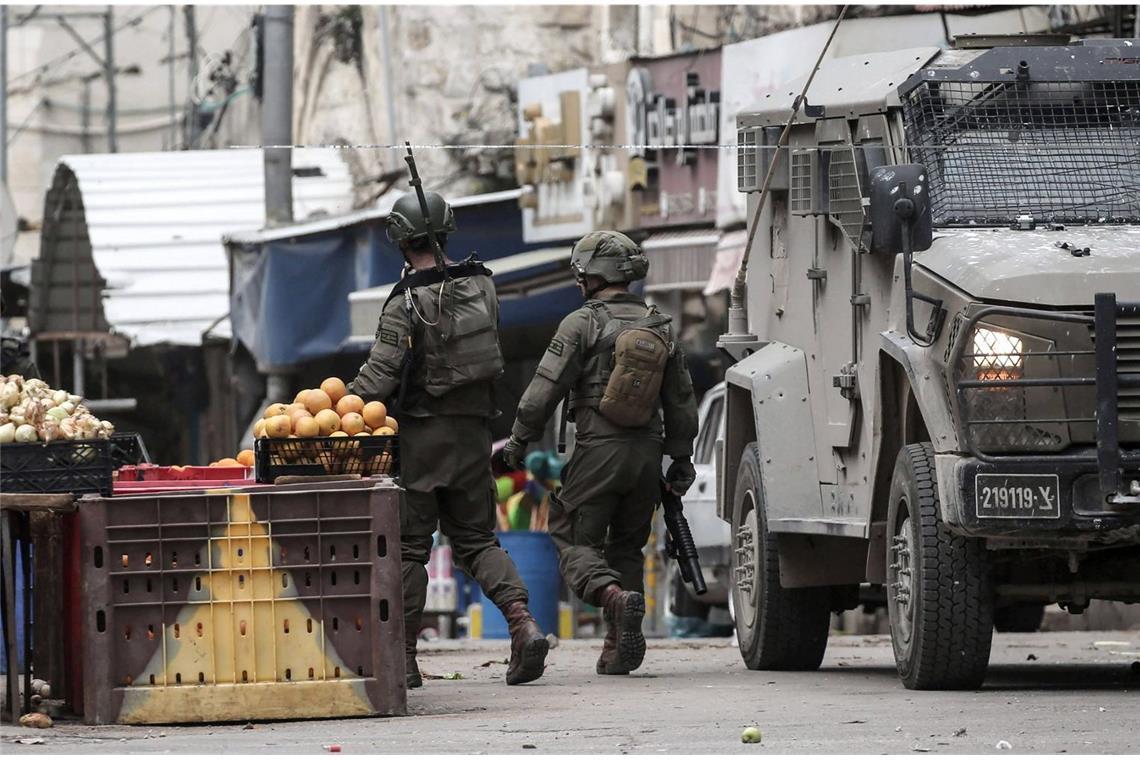 Netanjahu warnt Einwohner der Stadt Gaza: „verschwinden Sie" Fünf Reservisten sollen einen gefangenen Hamas-Kämpfer auch sexuell misshandelt haben. (Symbolbild)