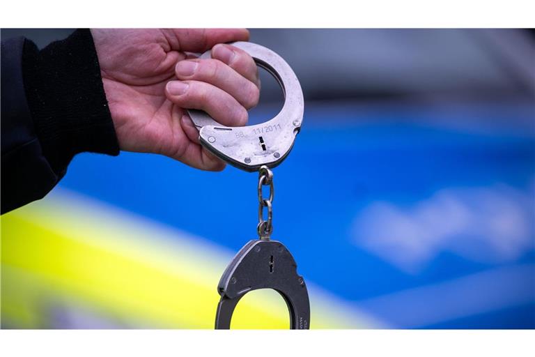 Fünf Verdächtige wurden festgenommen, vier von ihnen sitzen in Untersuchungshaft (Symbolbild).