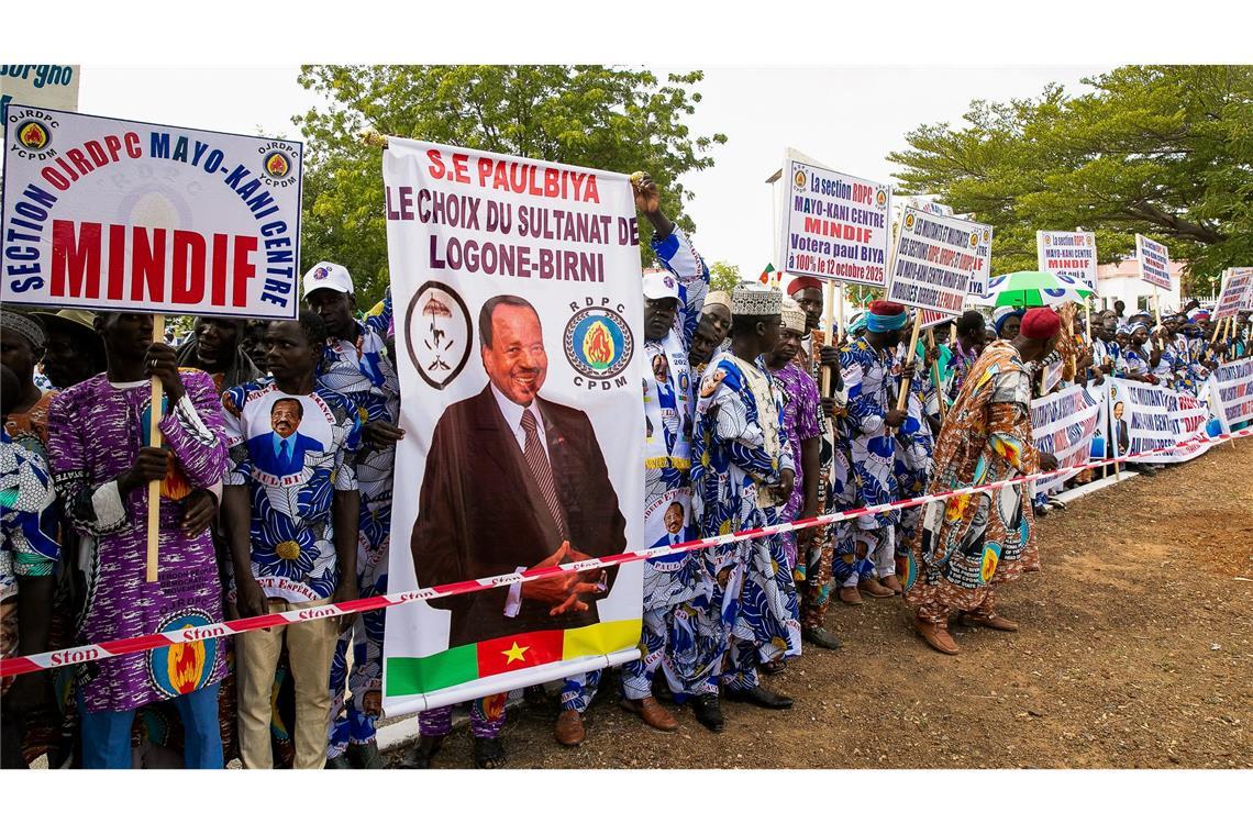 Die Jungen wandern aus, die Alten regieren weiter Fünf von sechs Kamerunern haben nie einen anderen Präsidenten als Paul Biya erlebt. (Archivbild)