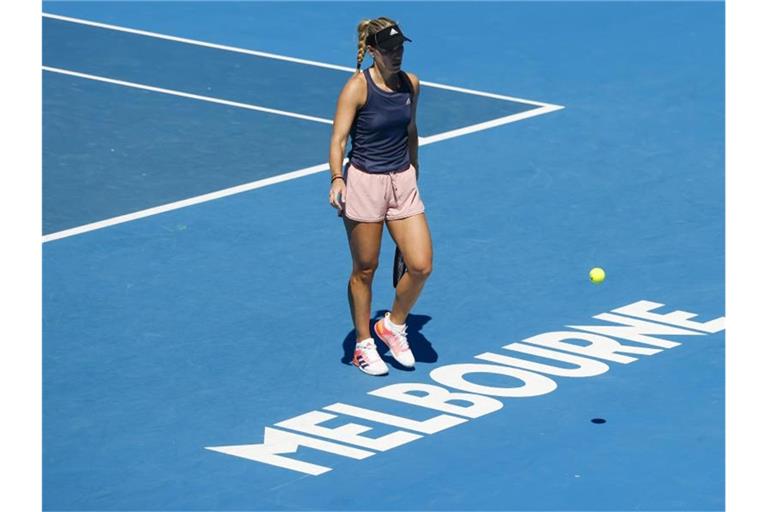 Für Angelique Kerber enden die Australian Open bereits nach dem Erstrundenmatch gegen die Estin Kaia Kanepi. Foto: Frank Molter/dpa