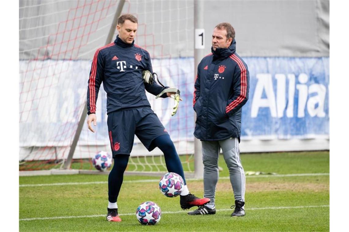Flicks Klartext in Torwart-Saga - Rummenigge stärkt Nübel Für Bayern-Coach Hansi Flick ist Manuel Neuer die Nummer eins. Foto: Matthias Balk/dpa