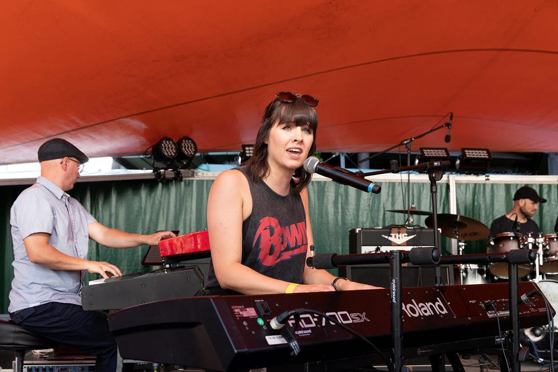 Der Live-Blog zum 53. Backnanger Straßenfest: Mit dem Zapfenstreich klingt das Fest aus Für Birte Meinhold schafft ihr Sieg im Jahr 2019 die Möglichkeit, eine Studioaufnahme und einen Videodreh zu finanzieren. Archivbild: Jörg Fiedler