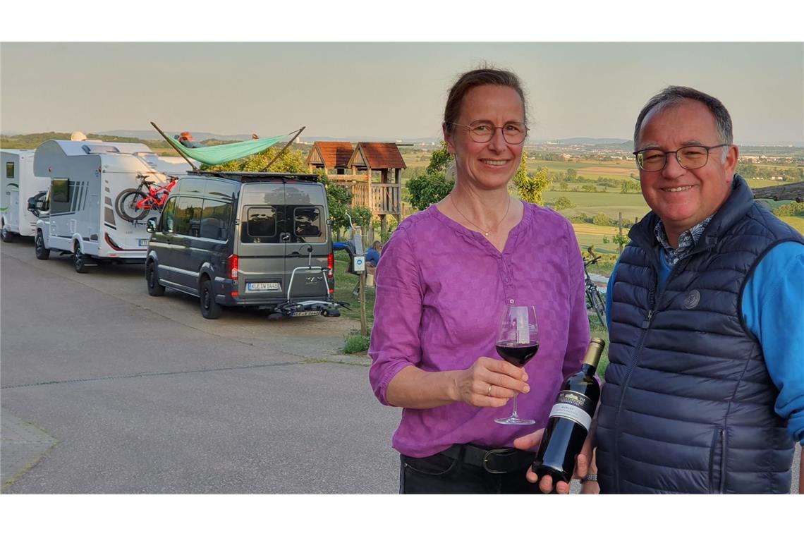 Weingüter als Geheimtipp für Wohnmobilisten Für Christine und Reinhard Baumgärtner empfangen gerne Wohnmobilisten auf ihrem Weingut.