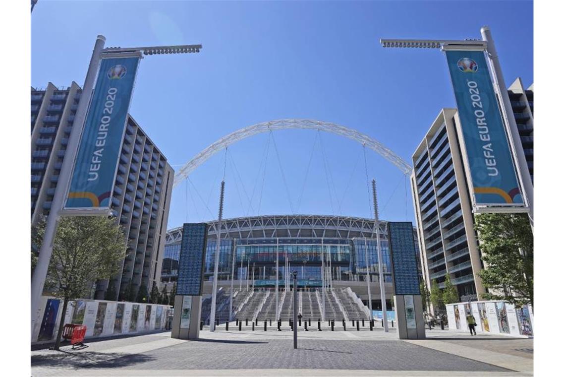 Großbritannien erlaubt 40.000 Zuschauer bei EM-Finale Für das EM-Finale im Wembley-Stadion werden 40.000 Zuschauer zugelassen. Foto: Frank Augstein/AP/dpa