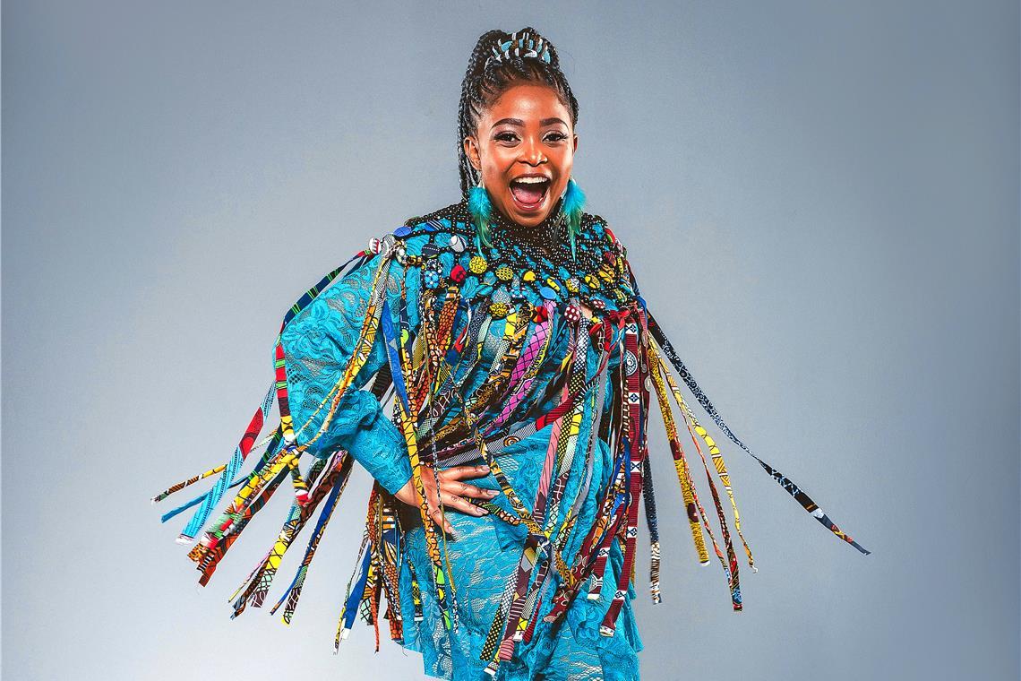 Am Mittwoch startet der Murrhardter Sommerpalast Für das Konzert der Musikerin Nomfusi aus Südafrika gibt es noch Karten. Sie tritt am Donnerstag um 20 Uhr auf der Palastbühne auf. (Foto: Pressefoto Nomfusi/Emp_Cyclone)