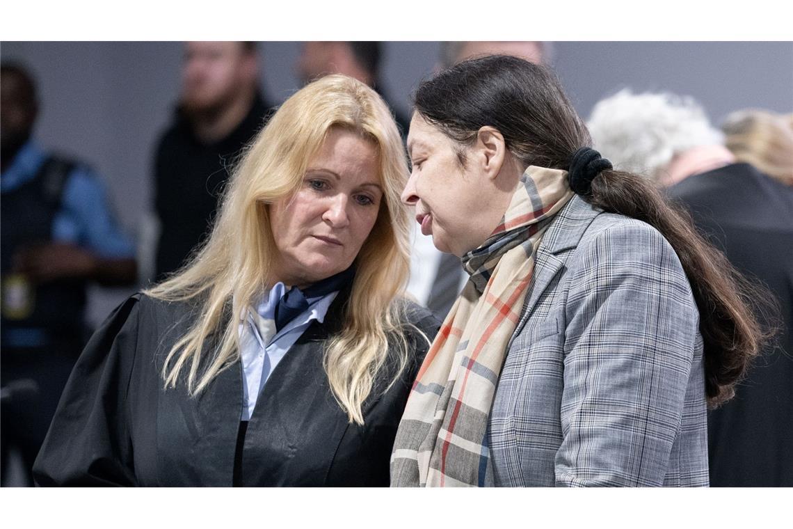 Für das Ressort Justiz hätte laut der Anklage die ehemalige Berliner Richterin und frühere AfD-Bundestagsabgeordnete Birgit Malsack-Winkemann (r) zuständig sein sollen.