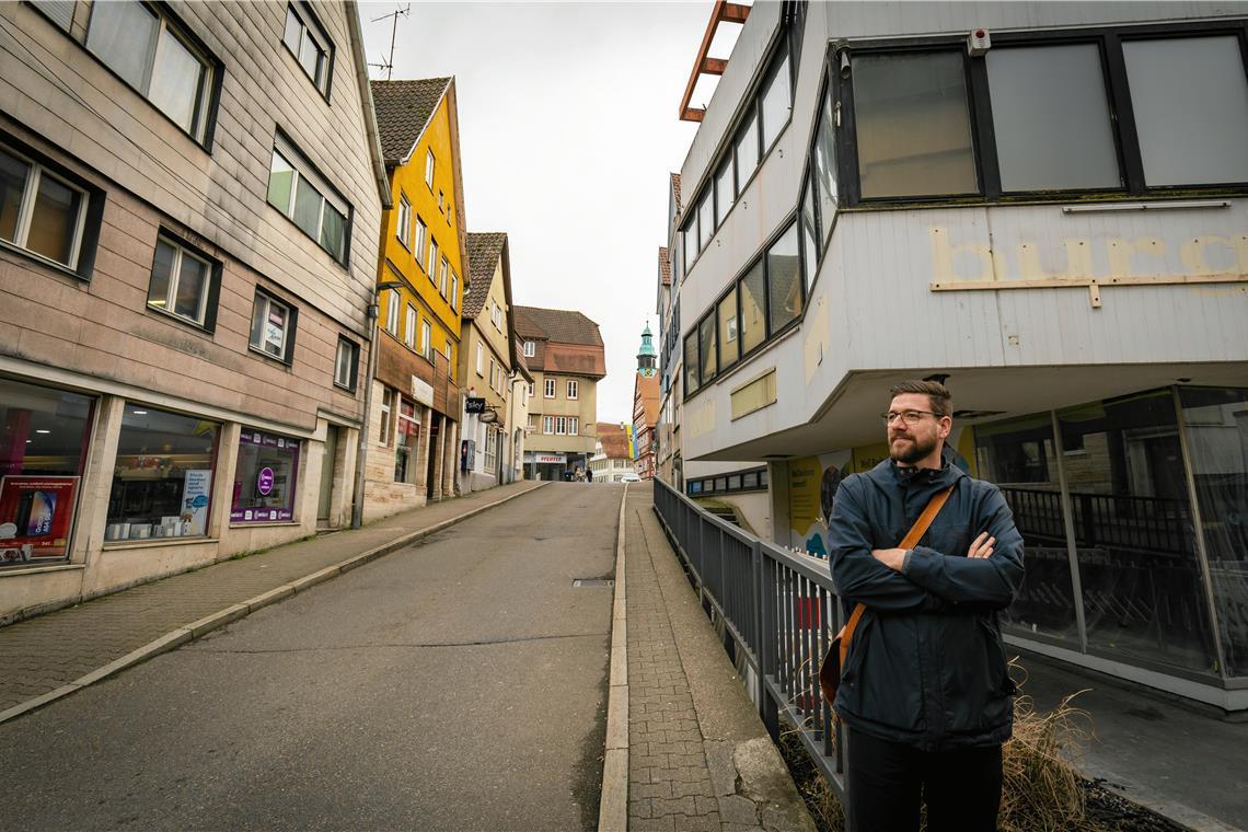 Licht und Belebung gegen öffentliche Unorte in Backnang Für das sogenannte Totengässle schwebt Stadtplaner Tobias Großmann eine Neukonzeption vor.