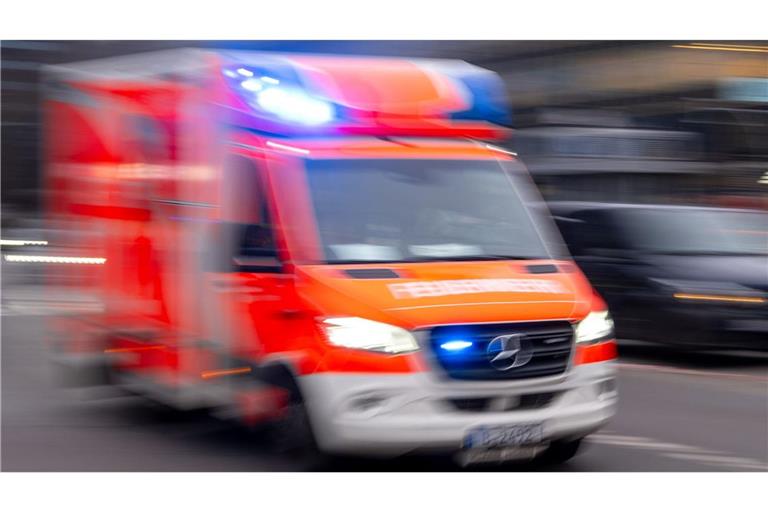 Für den Autofahrer kam jede Hilfe zu spät. (Symbolbild)