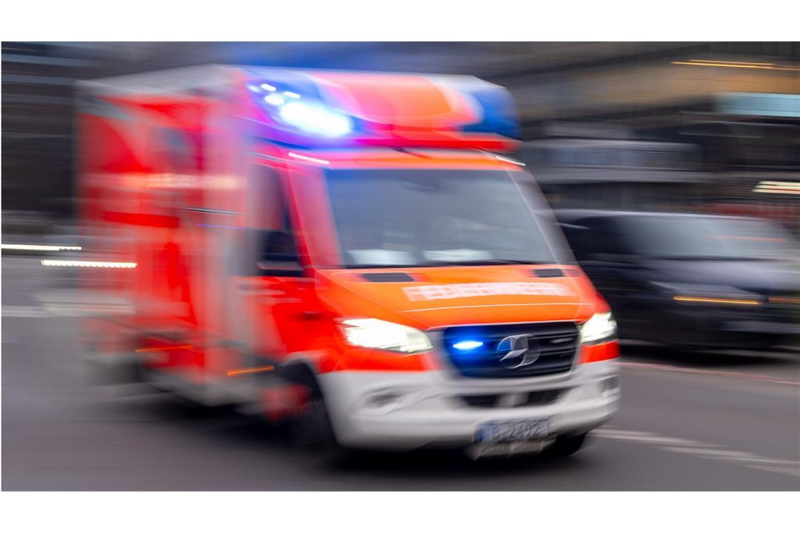 Für den Autofahrer kam jede Hilfe zu spät. (Symbolbild)
