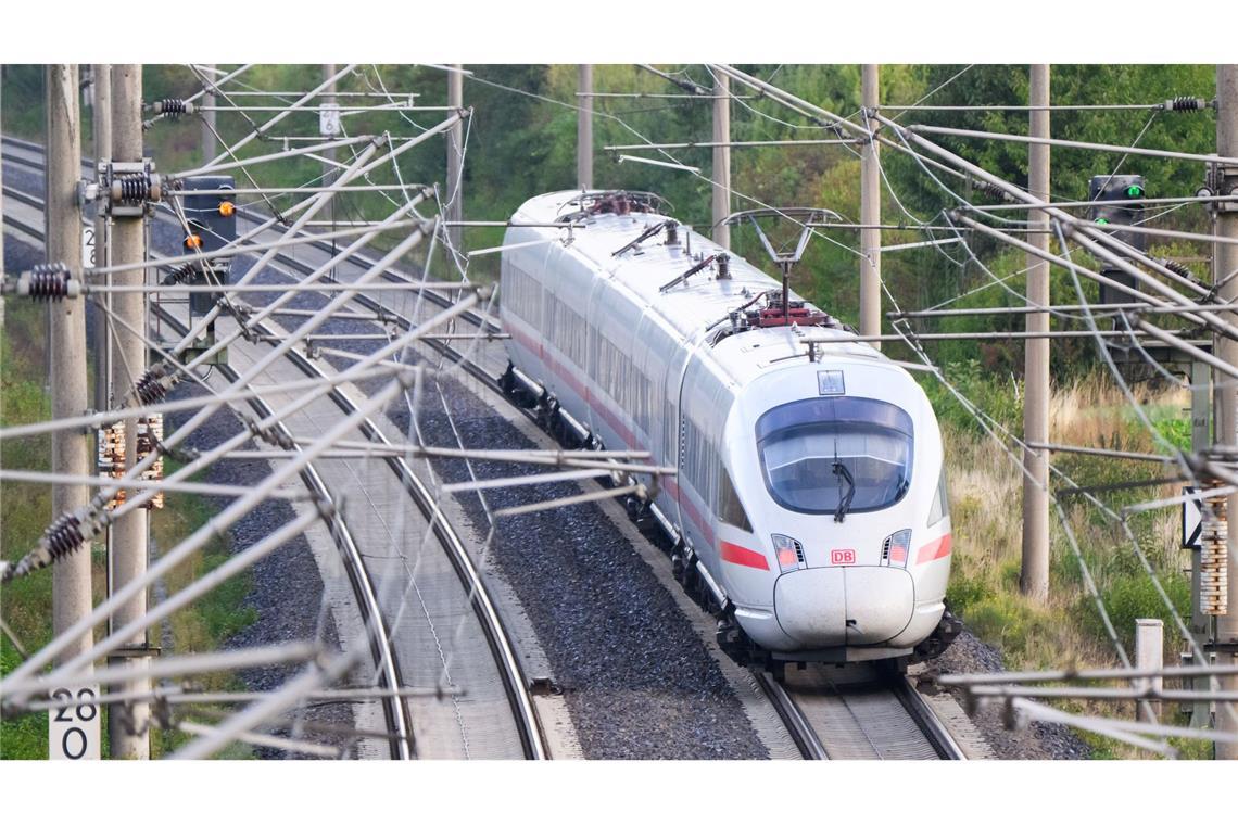 Für den Fernverkehr der Bahn gibt es eine neue Fahrscheinvariante. (Symbolbild)
