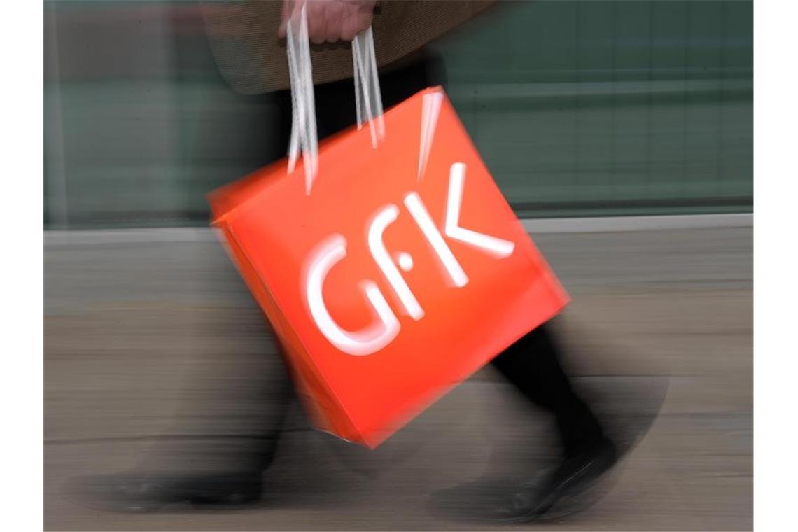 Konsumklima nach erstem Corona-Schock leicht erholt Für den GfK-Konsumklimaindex werden jeden Monat 2000 Verbraucher befragt. Foto: David-Wolfgang Ebener/dpa