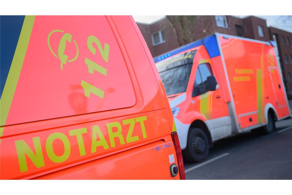 Motorradfahrer stirbt nach Zusammenstoß mit Tanklaster Für den Motorradfahrer kam jede Hilfe zu spät. (Symbolbild)