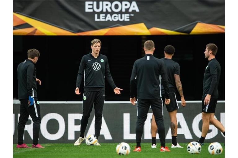 Für den VfL ist Malmö FF ein unbekannter Gegner: Training der Wolfsburger Spieler. Foto: Swen Pförtner/dpa