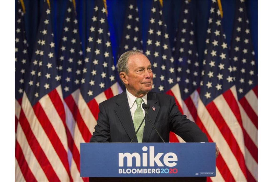 Häftlinge für Werbeanrufe der Bloomberg-Kampagne eingesetzt Für die Präsidentschaftskampagne des US-Milliardärs Michael Bloomberg sind Gefängnisinsassen eingesetzt worden. Foto: Bill Tiernan/AP/dpa