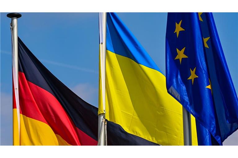 Für die Ukrainer gelten die EU-Beitrittsverhandlungen als wichtiges Zeichen dafür, dass es sich lohnt, den Abwehrkampf gegen Russland fortzusetzen.