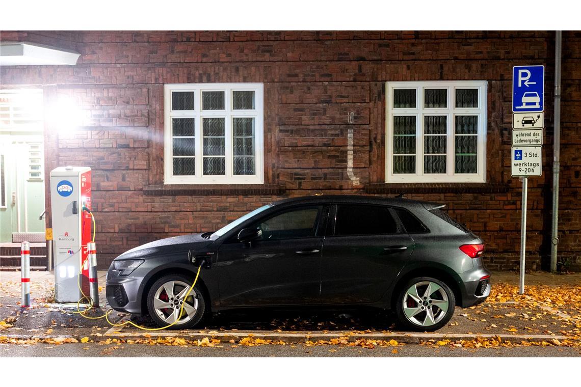 Für E-Autos soll eine Basisförderung von 3000 Euro geben – unter bestimmten Bedingungen gibt es auch mehr Geld.