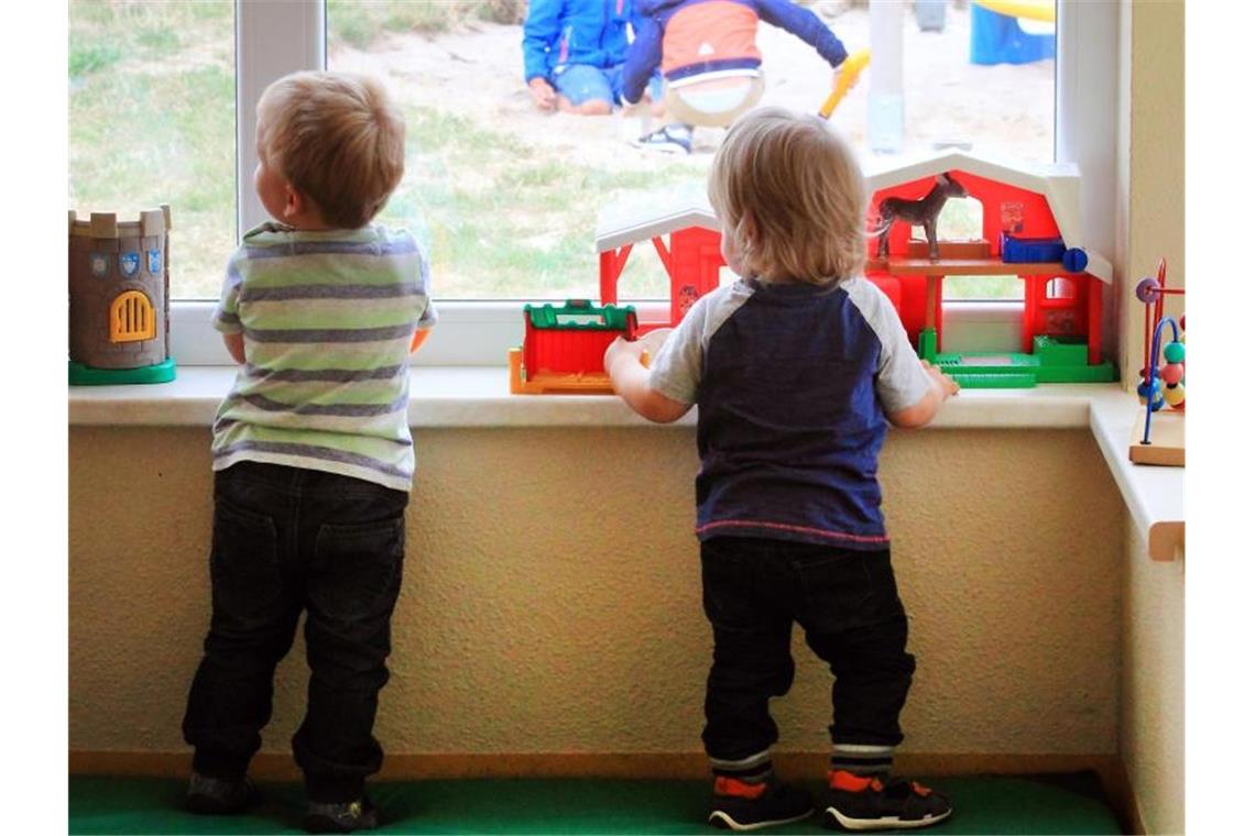 Für eine kindgerechte Betreuung braucht es laut einer aktuellen Studie bundesweit 106.500 zusätzliche Vollzeitstellen in den Kindertagesstätten. Foto: Jens Wolf