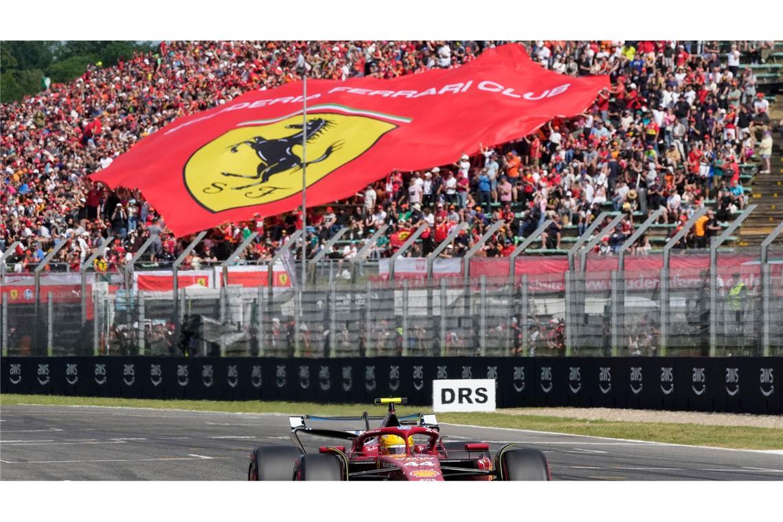 Nach Unfall-Schock in Imola: Piastri holt Startplatz eins Für Lewis Hamilton läuft es auch beim Ferrari-Heimspiel nicht.