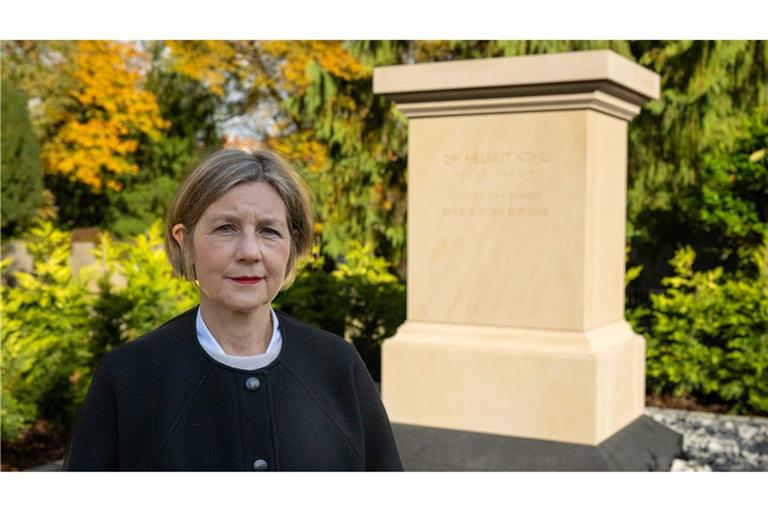 Ein Denkmal im Park: Gestaltung von Helmut-Kohl-Grab beendet Für Maike Kohl-Richter "war immer klar, dass das Grab letztlich Denkmalcharakter haben muss".