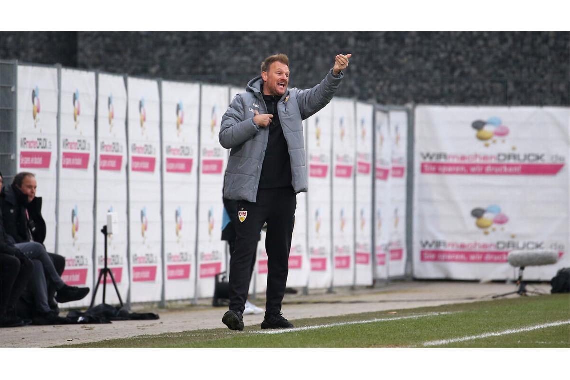 VfB II schleppt sich in die Winterpause Für Markus Fiedler und seine Mannschaft gab es in Essen einen Punkt zum Jahresabschluss.