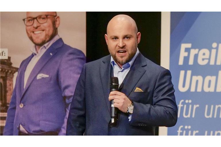Für Markus Frohnmaier ist klar: die anderen scheuen die Auseinandersetzung.