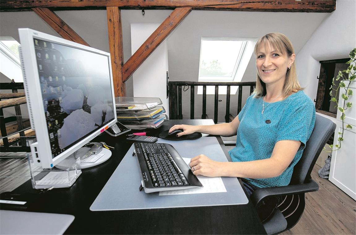 Zu Hause arbeiten, für viele ein Traum Für Regina Hönig aus Erbstetten ist Homeoffice seit vielen Jahren eine Selbstverständlichkeit. Sie arbeitet zu 100 Prozent zu Hause. Fotos: A. Becher