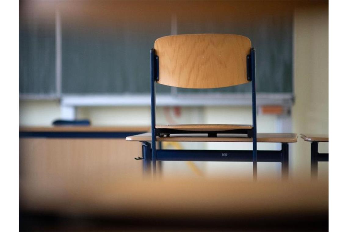 Schulminister auf Öffnungskurs - Abitur findet statt