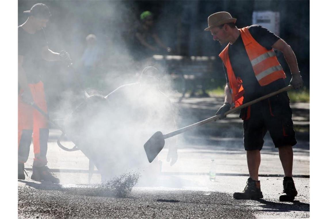 Grüne wollen Recht auf Homeoffice und Hitzefrei Für schweißtreibende Freiluft-Jobs soll es nach dem Willen der Grünen ein „Recht auf Hitzefrei“ geben. Foto: Wolfgang Kumm