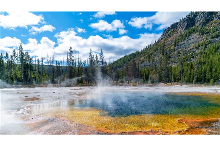 Für Touristen wird der Eintritt in US-Nationalparks (hier der Yellowstone-Nationalpark) ab Januar deutlich teurer.
