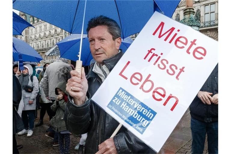 Für viele Mieter steigt wegen des angespannten Wohnungsmarkts nach Ansicht von Schuldnerberatern das Risiko, sich zu verschulden. Foto: Markus Scholz