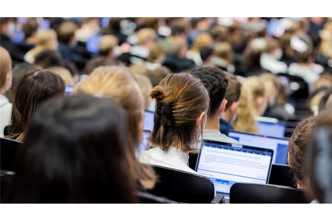 Wie die schwarz-roten Pläne auf dem Konto wirken Für viele Studierende sind hohe Mieten in Uni-Städten ein Problem. (Symbolbild)