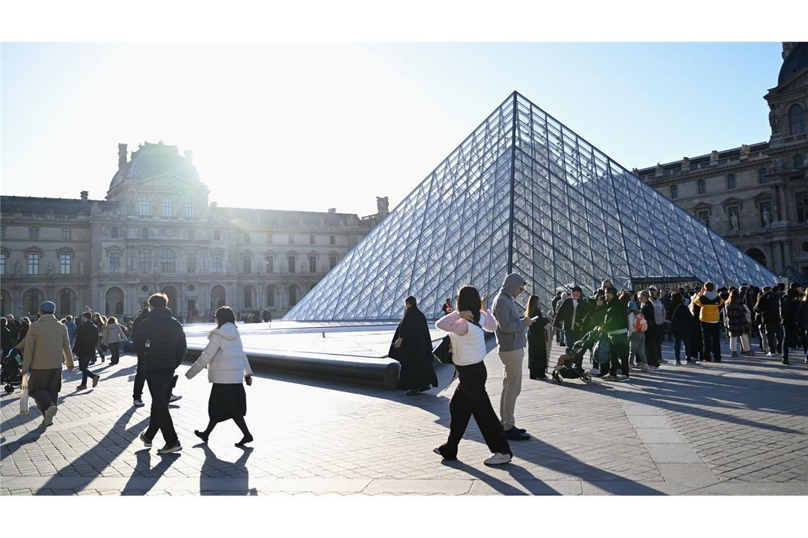 Für wenige Minuten hing im Louvre ein Bild, das zwei Tiktoker dort kurzerhand angebracht haben. (Archivbild)