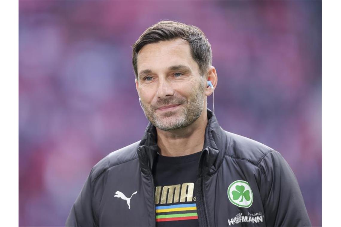 Greuther Fürth mit fünf Corona-Fällen: „Wir können spielen“ Fürths Trainer Stefan Leitl kommt zum TV-Interview. Foto: Jan Woitas/dpa-Zentralbild/dpa/Archiv