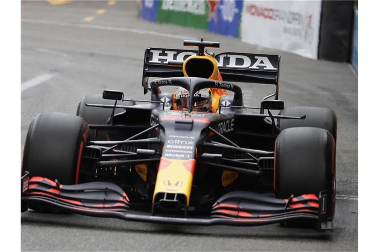 Fuhr im ersten Baku-Training die schnellste Zeit: Max Verstappen. Foto: Luca Bruno/AP/dpa